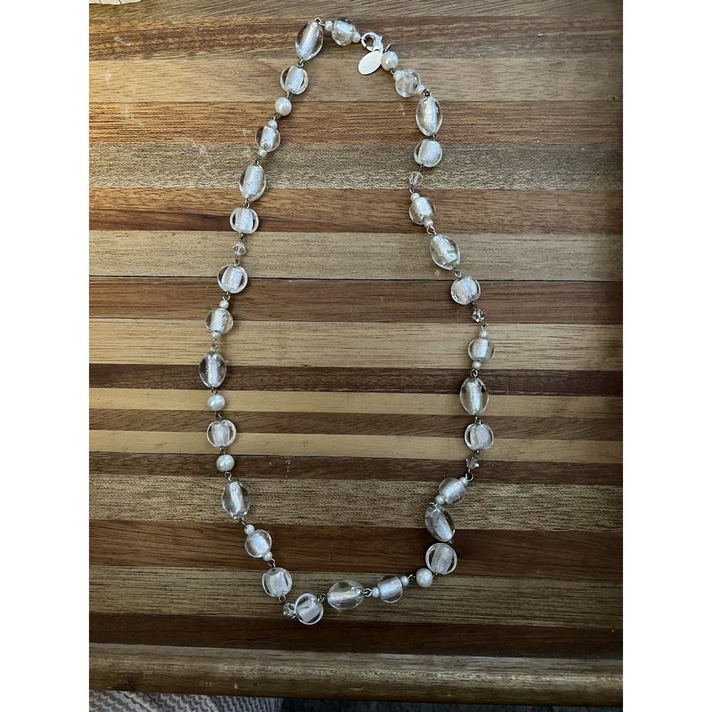 white house black market clear And White Beaded Necklace‎  13"